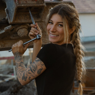 Speaker - Tschulique - Julia Schäfer